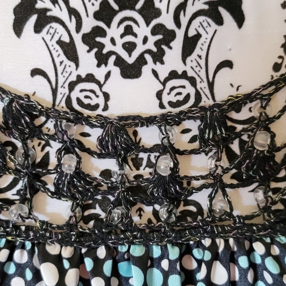 Extremely cute blouse - Picture 4 of 5